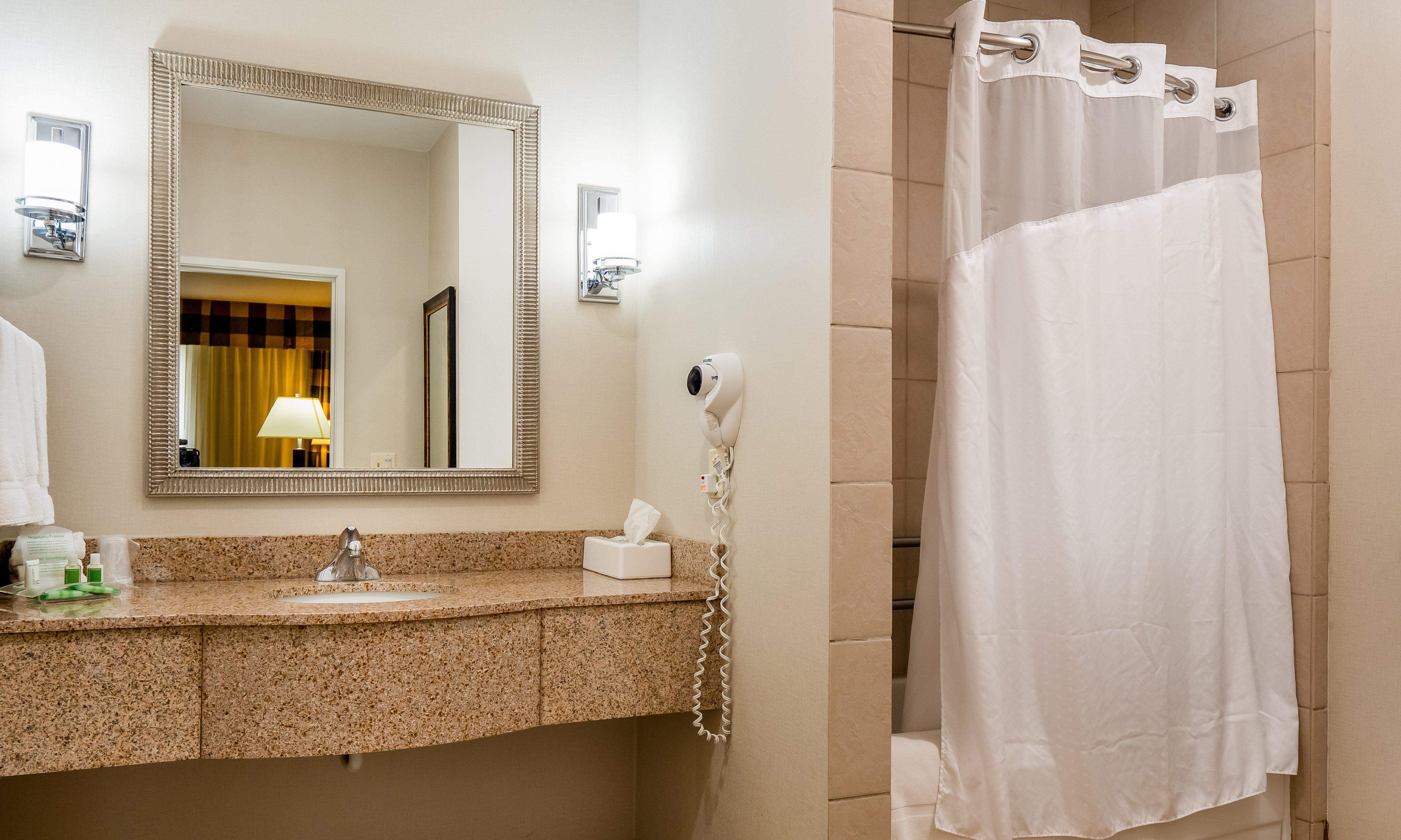 Holiday Inn Conference Center Marshfield, An Ihg Hotel Εξωτερικό φωτογραφία