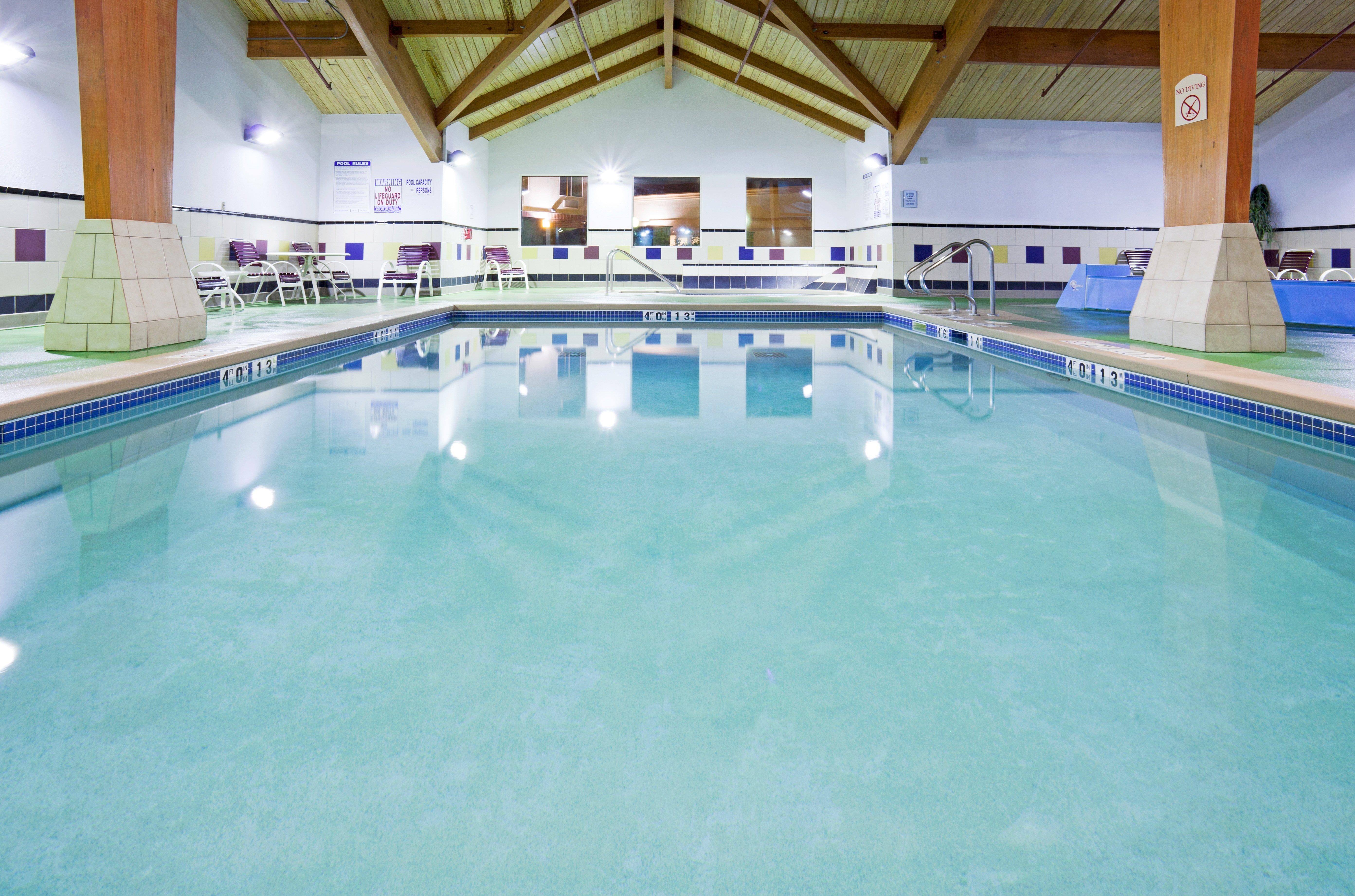 Holiday Inn Conference Center Marshfield, An Ihg Hotel Εξωτερικό φωτογραφία