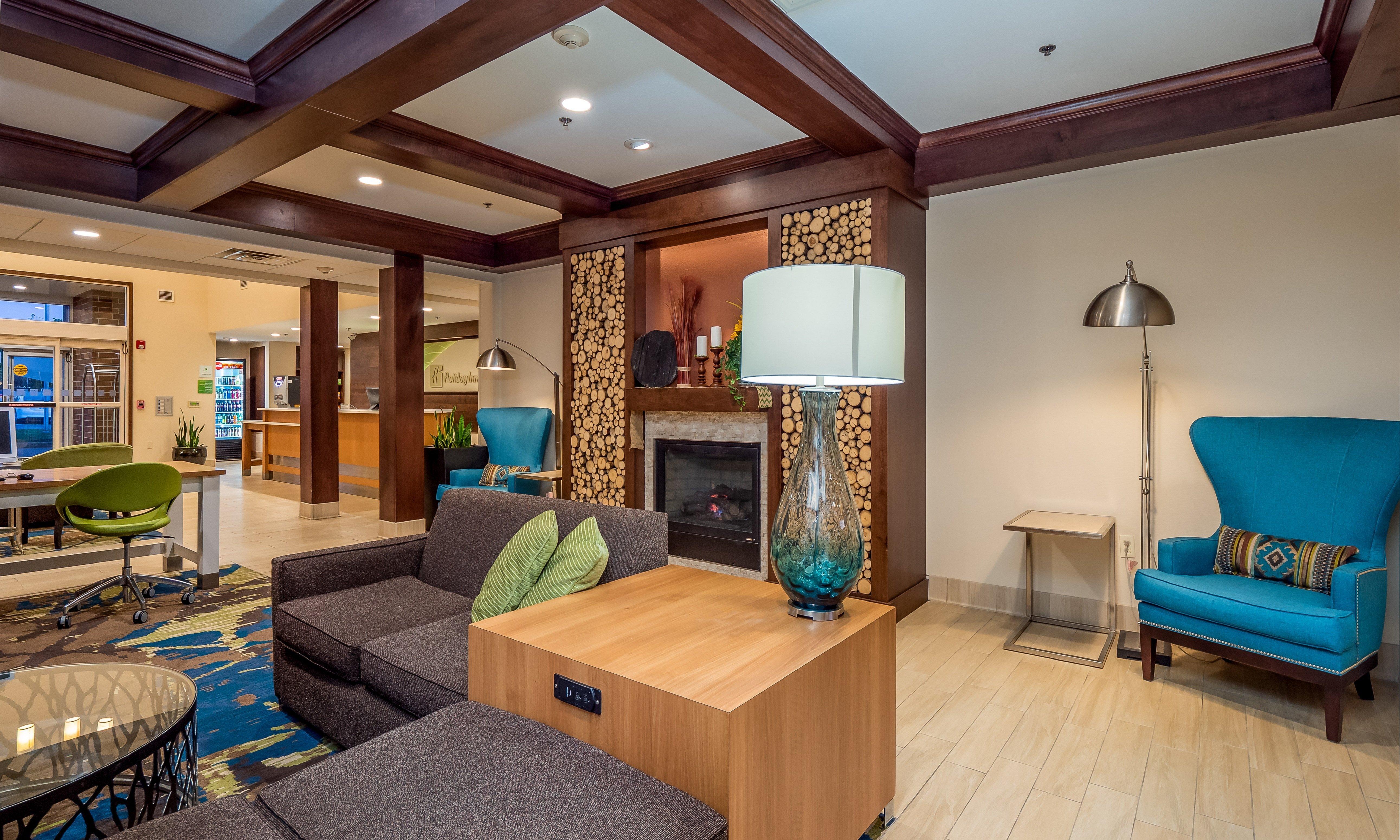 Holiday Inn Conference Center Marshfield, An Ihg Hotel Εξωτερικό φωτογραφία
