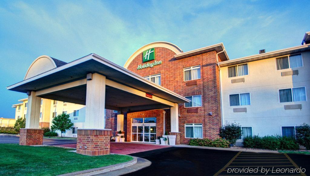 Holiday Inn Conference Center Marshfield, An Ihg Hotel Εξωτερικό φωτογραφία