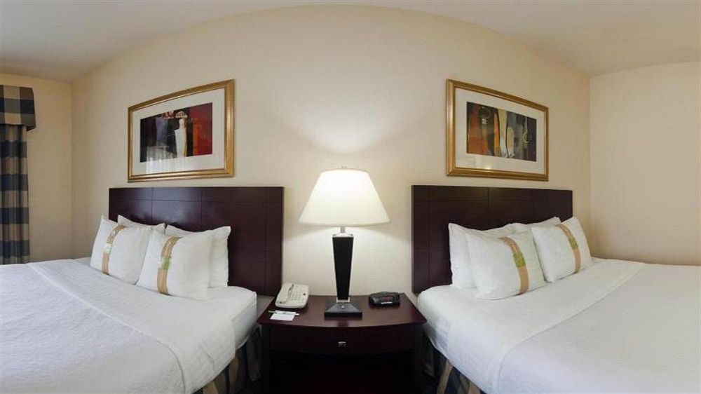 Holiday Inn Conference Center Marshfield, An Ihg Hotel Εξωτερικό φωτογραφία