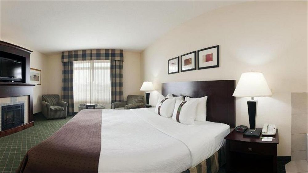 Holiday Inn Conference Center Marshfield, An Ihg Hotel Εξωτερικό φωτογραφία