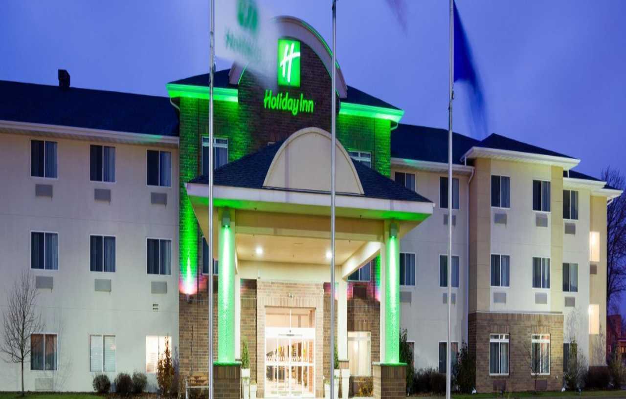 Holiday Inn Conference Center Marshfield, An Ihg Hotel Εξωτερικό φωτογραφία